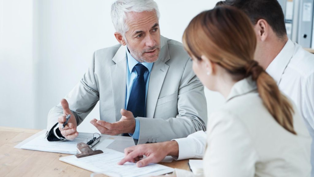Pourquoi faire appel à un courtier en assurances ? Les avantages d'une expertise sur mesure !