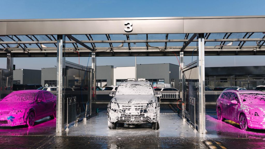Station de lavage voiture : les équipements indispensables pour votre activité